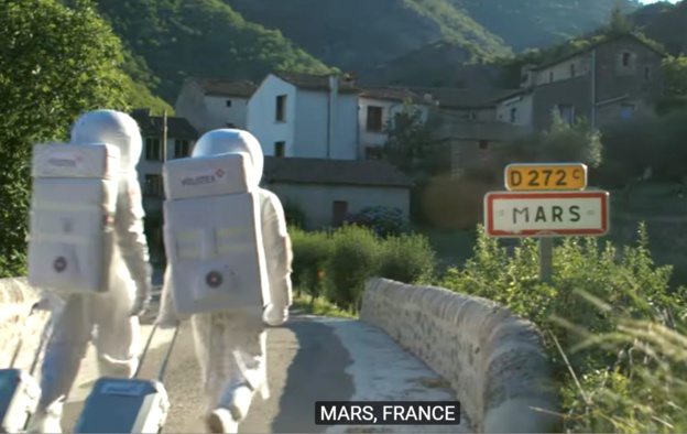 Deux cosmonautes ont atterri sur MARS Deux cosmonautes ont atterri sur MARS