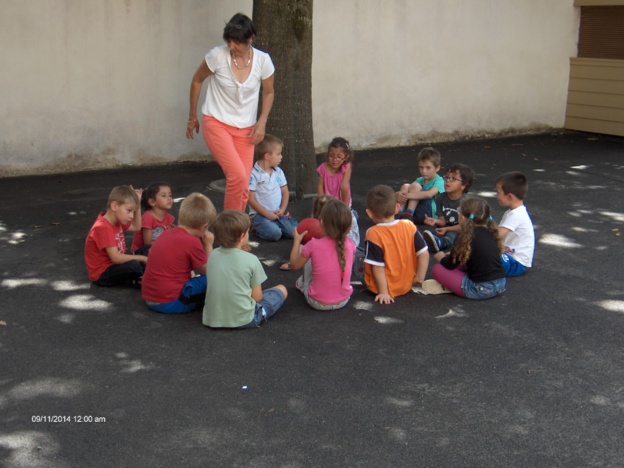 Petit jeu pour les grande-section avant de débuter la séance pâte à sel avec Dadou