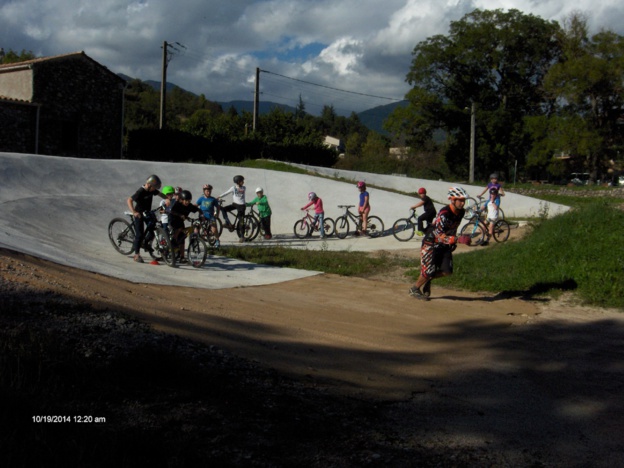 Sortie BMX du vendredi 17/10/2014 et céramique.... Sortie BMX du vendredi 17/10/2014 et céramique....