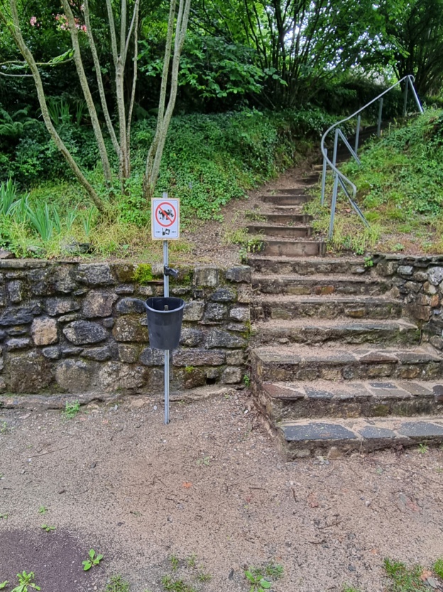 Nouveauté sur la commune : "DISTRIBUTEURS DE SACS À DÉJECTIONS CANINES" Nouveauté sur la commune : "DISTRIBUTEURS DE SACS À DÉJECTIONS CANINES"