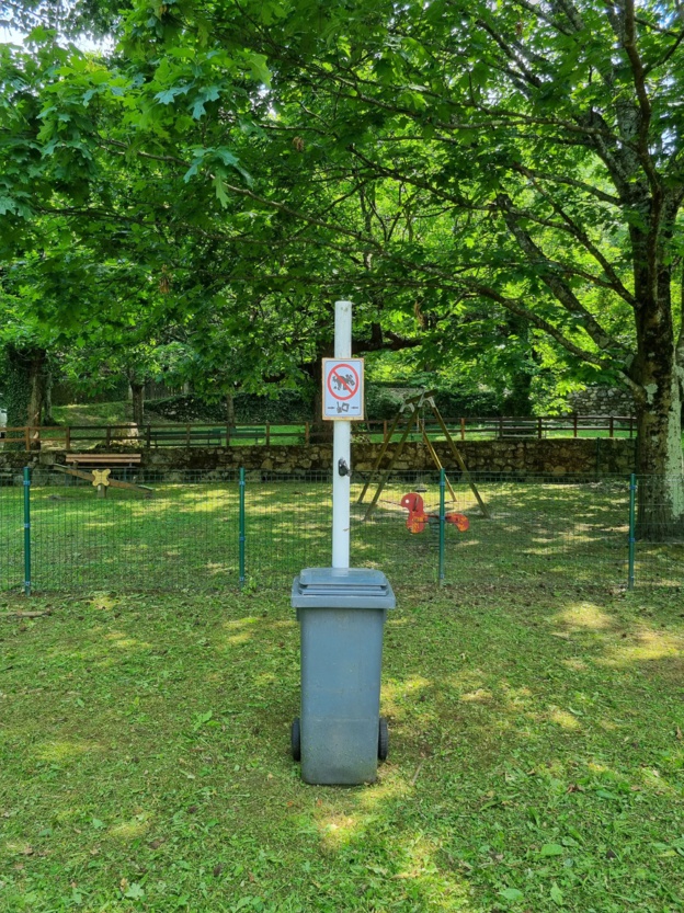 Nouveauté sur la commune : "DISTRIBUTEURS DE SACS À DÉJECTIONS CANINES" Nouveauté sur la commune : "DISTRIBUTEURS DE SACS À DÉJECTIONS CANINES"