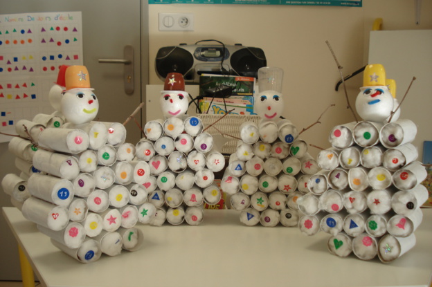 Atelier créatif avec Danièle : "le calendrier de l'avent" Atelier créatif avec Danièle : "le calendrier de l'avent"