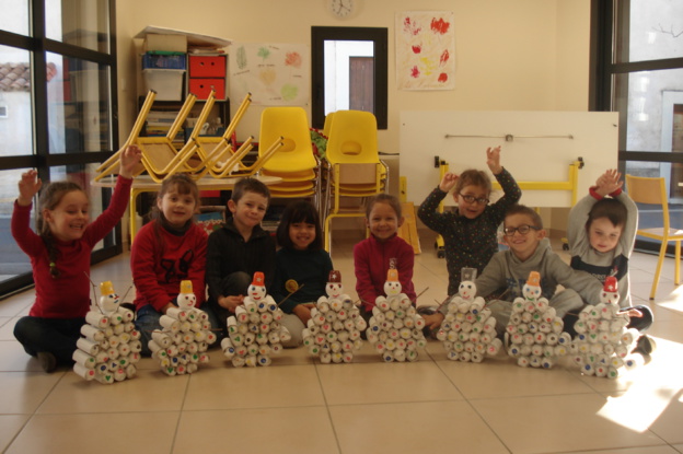 Atelier créatif avec Danièle : "le calendrier de l'avent" Atelier créatif avec Danièle : "le calendrier de l'avent"