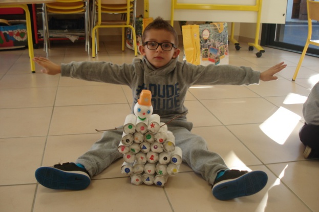 Atelier créatif avec Danièle : "le calendrier de l'avent" Atelier créatif avec Danièle : "le calendrier de l'avent"