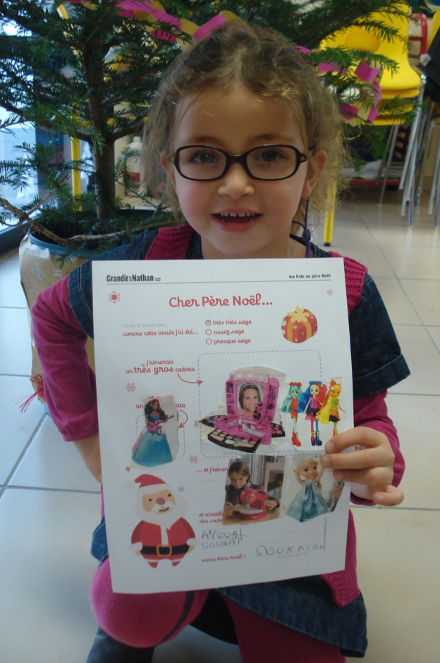 Activités périscolaires : "la lettre au Père-Noël" avec Danièle Activités périscolaires : "la lettre au Père-Noël" avec Danièle