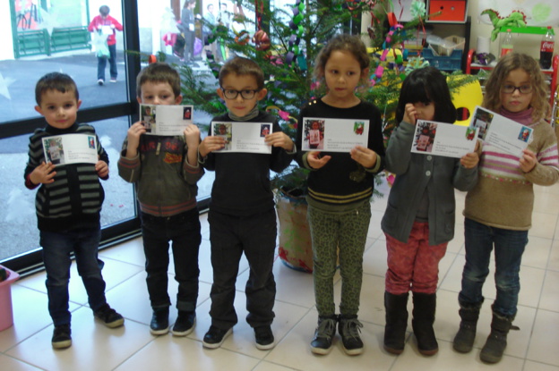 Goûter de Noël avec Danièle et les GS Goûter de Noël avec Danièle et les GS