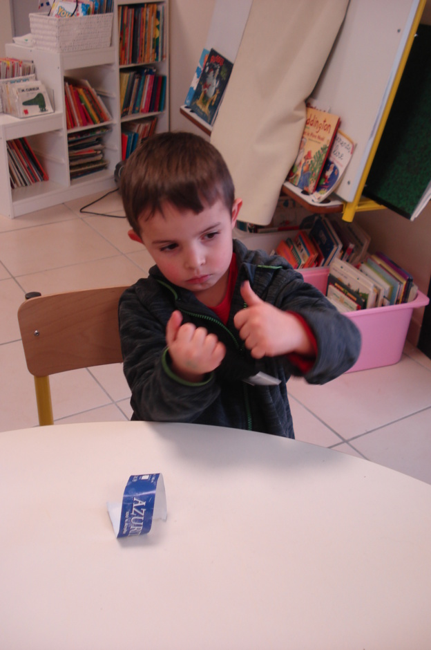 Atelier laine avec le groupe de GS et Danièle Atelier laine avec le groupe de GS et Danièle