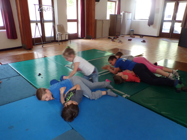 Activités périscolaires du mardi 17 mai 2016 et vendredi 20 mai 2016 Activités périscolaires du mardi 17 mai 2016 et vendredi 20 mai 2016