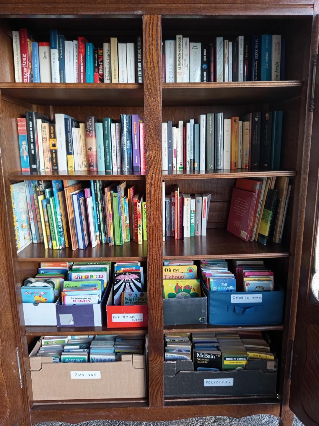 📚 Nouvelle boîte à livres au village !